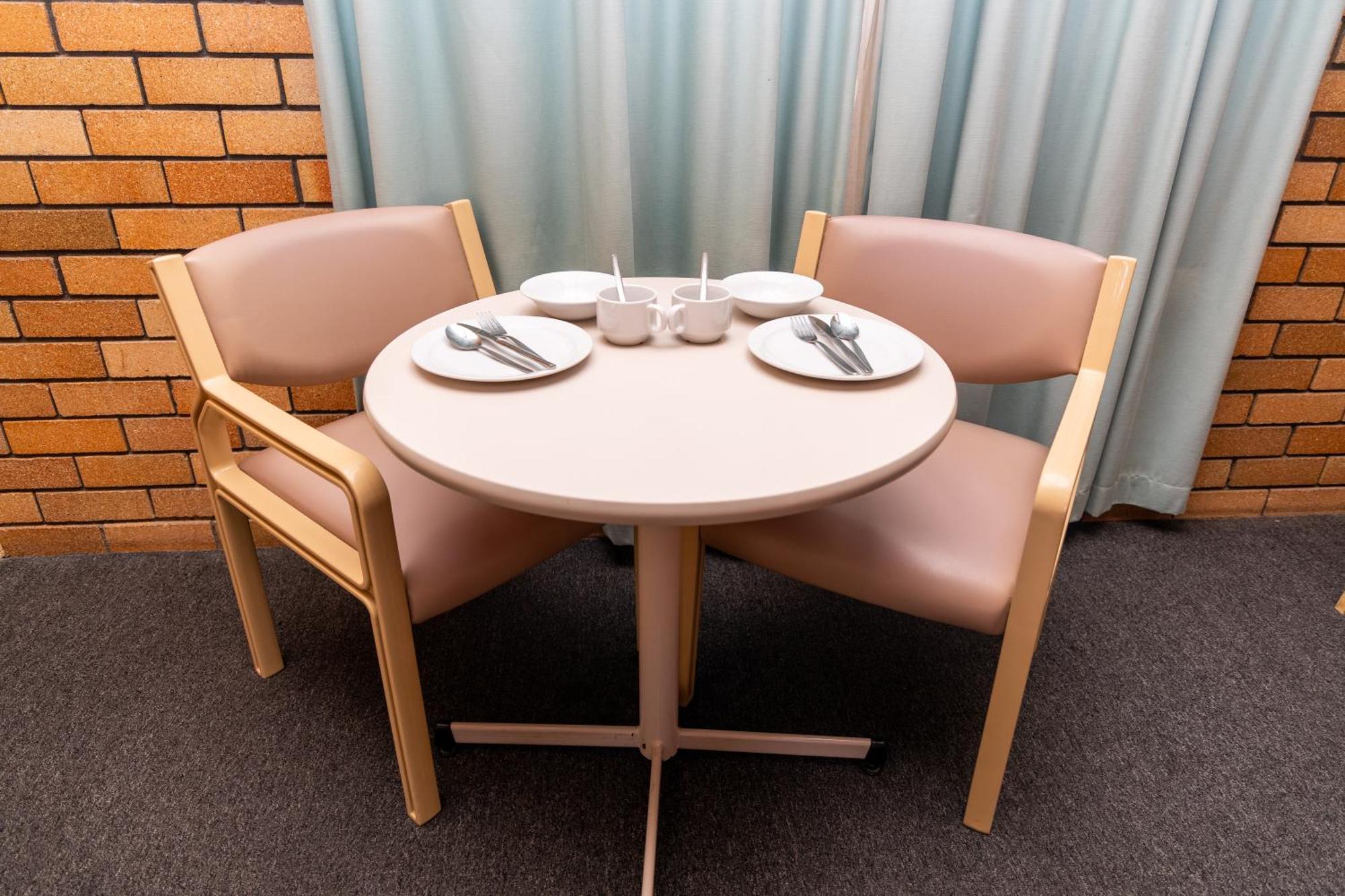 All Travellers Motor Inn Кунабарабран Екстериор снимка